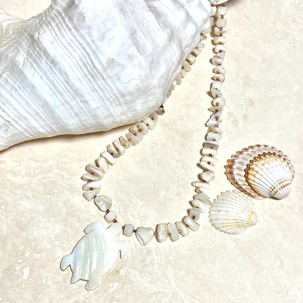 Bohemian Natural Shell Turtle Pendant Necklace, Beaded Necklace - Picture 2 of 12